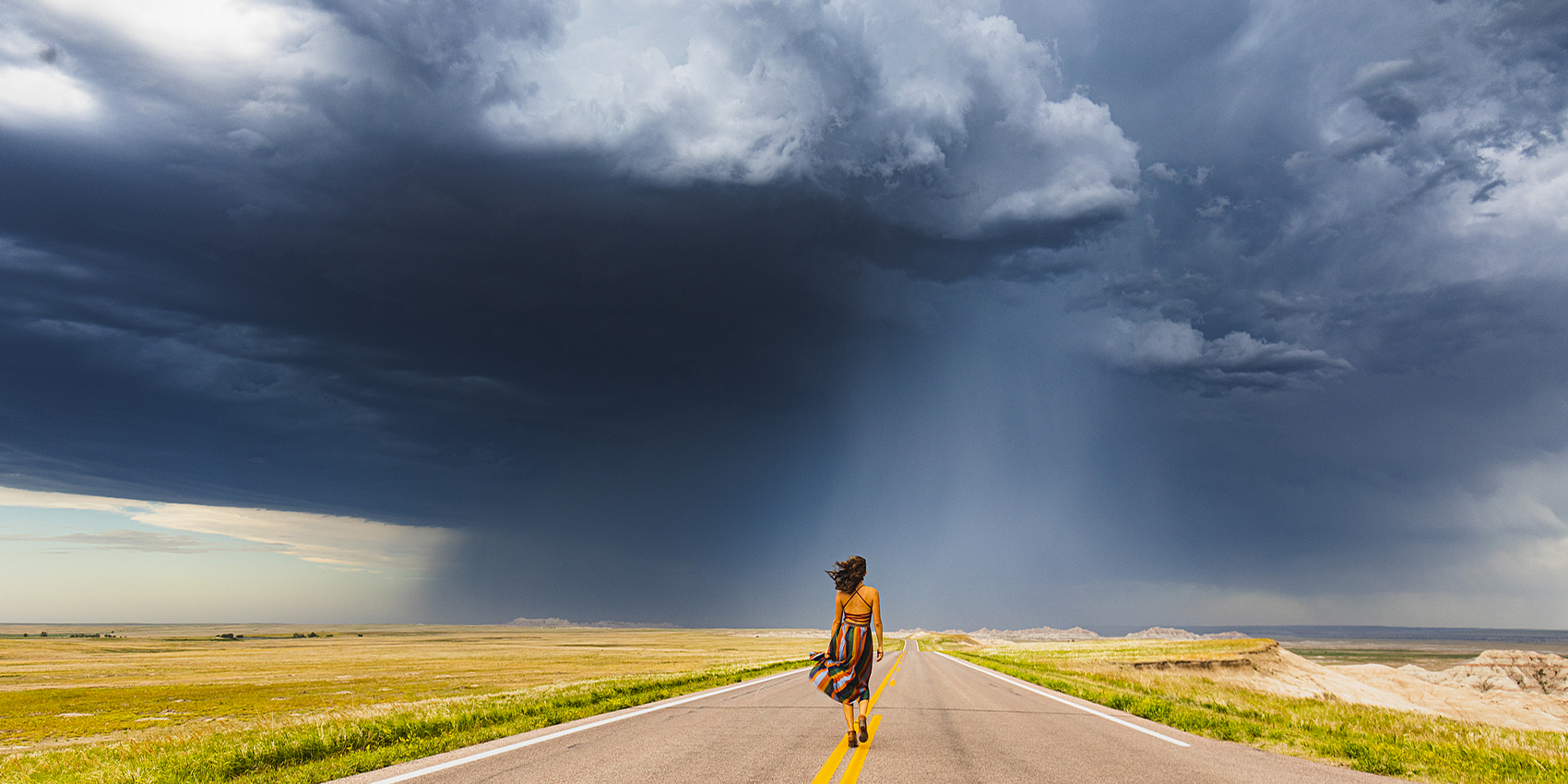 「2025-08-01」Your silent march through storms writes peace upon our land.美图壁纸